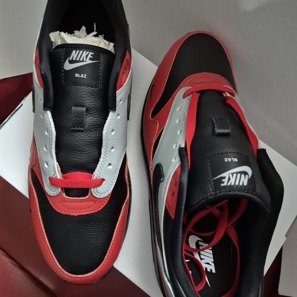 Nike Men's Black, Red, and White Sneakers - Picture 1 of 5